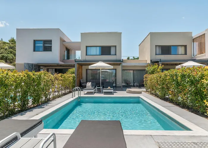 Dionisos Luxury Villas