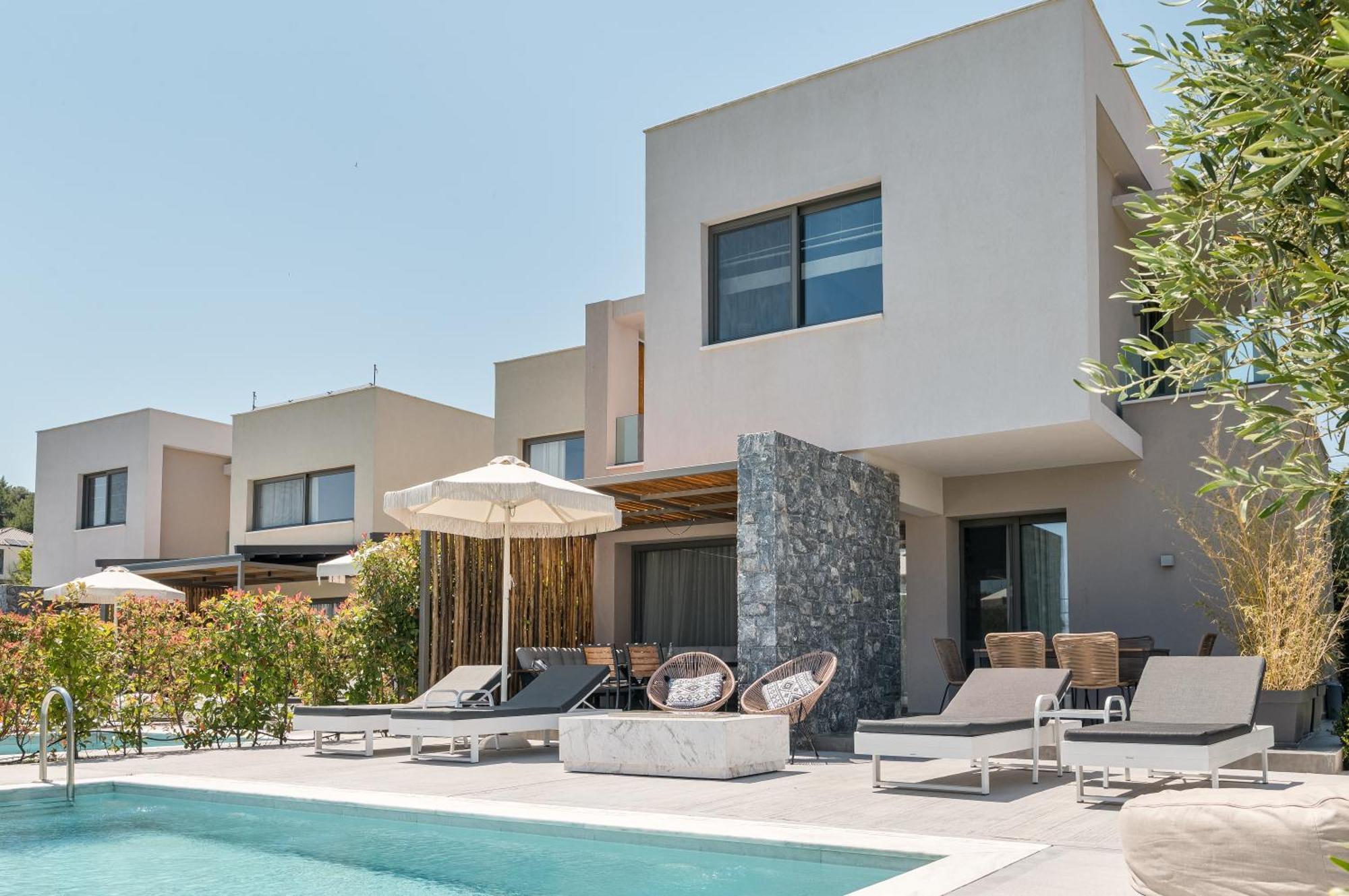Dionisos Luxury *