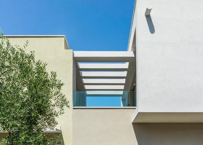 Dionisos Luxury Villas