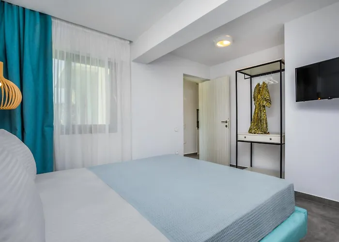 Dionisos Luxury Villas