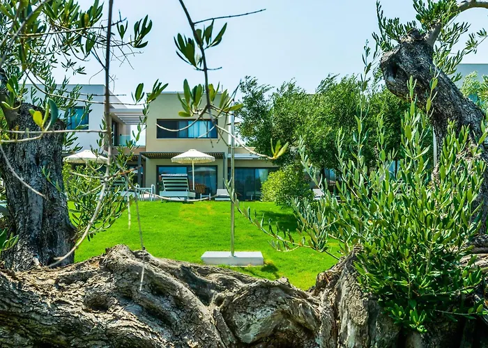 Dionisos Luxury Villas