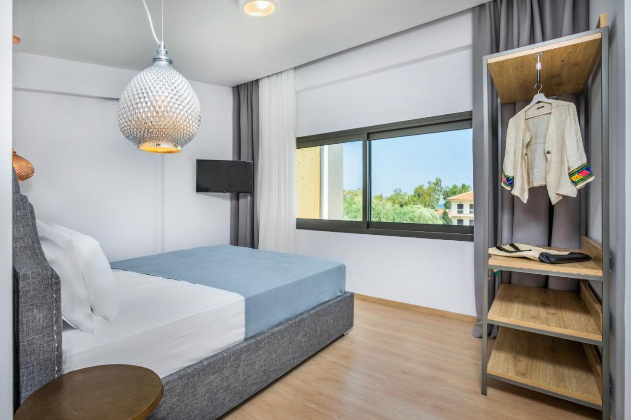 Dionisos Luxury Villa *